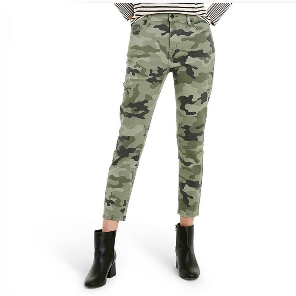 NILI LOTAN x Target camo print crop pant
